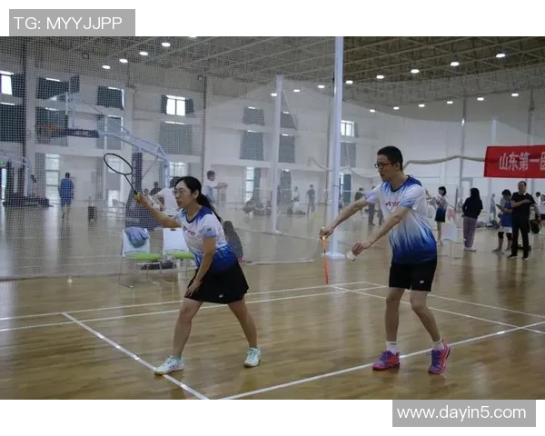 深圳羽毛球队战术分析：从比赛表现看团队协作与技术运用